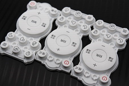 为何电视遥控器按键大多是硅胶的？